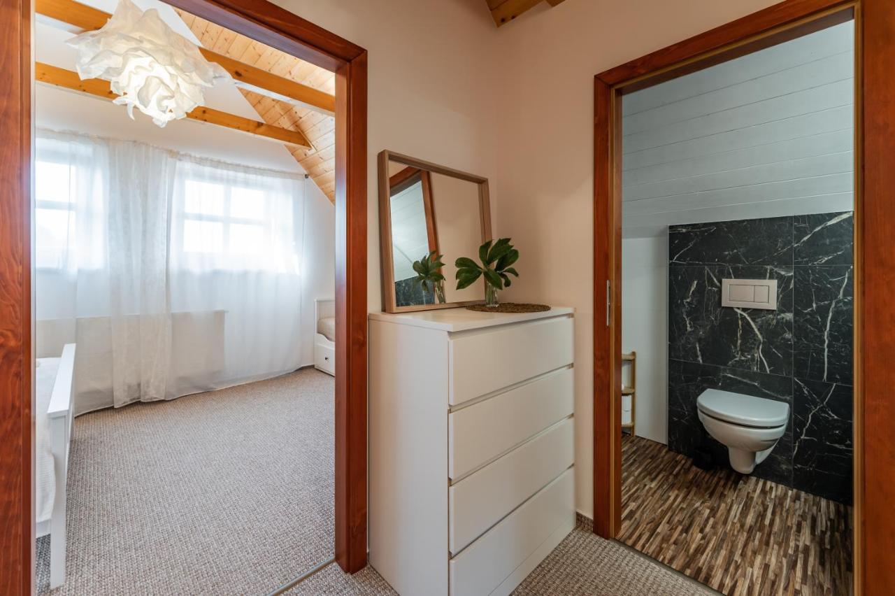 Chata nad lázeňským údolím Luhačovice Exterior foto