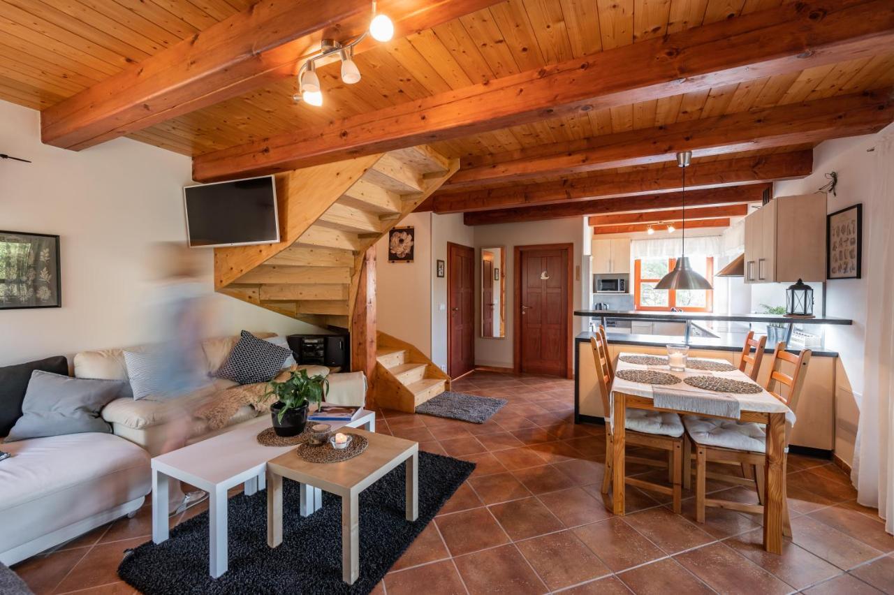Chata nad lázeňským údolím Luhačovice Exterior foto