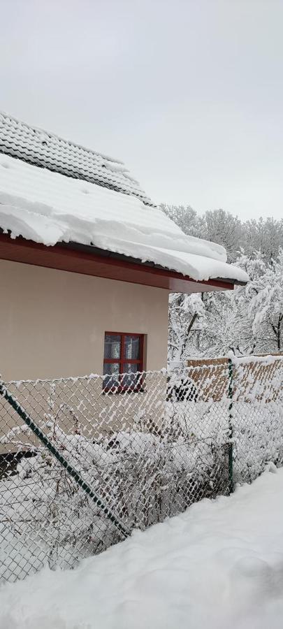 Chata nad lázeňským údolím Luhačovice Exterior foto
